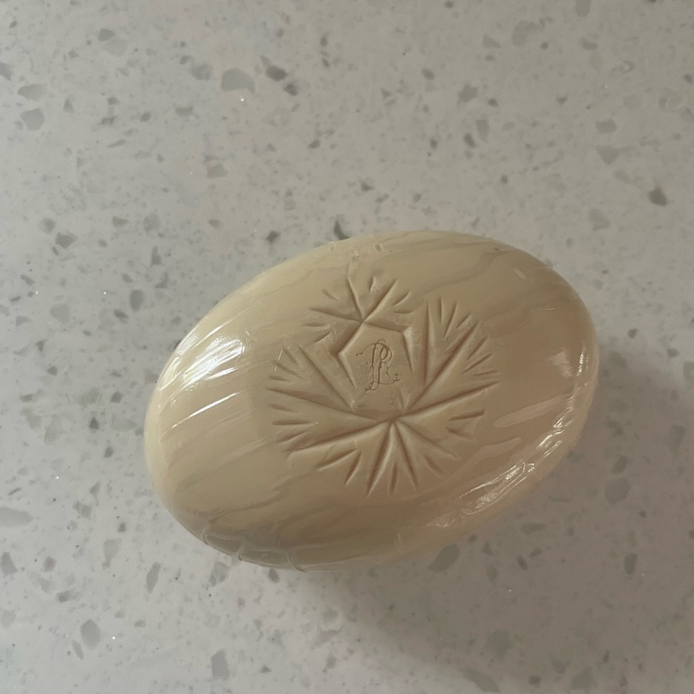 Vintage 1989 Ralph Lauren
Climate Response Body Soap with Macadamia Nut Oil Soap